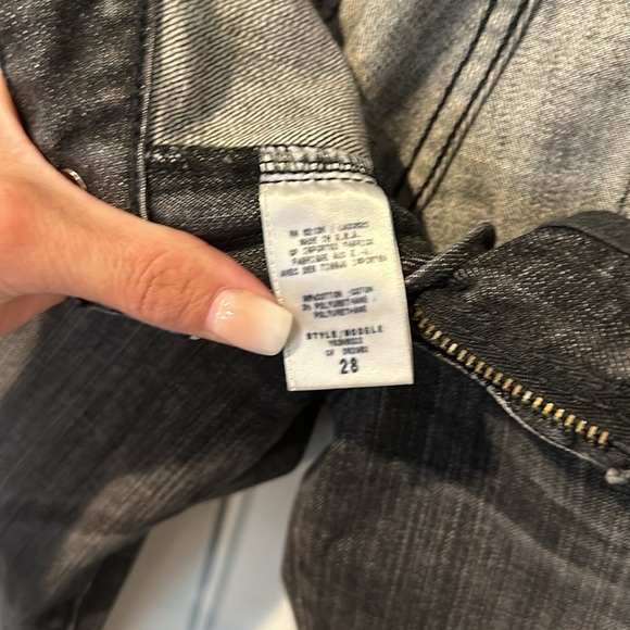 Guess Premium Stretch Jeans size 28 with leather detail - Picture 4 of 7